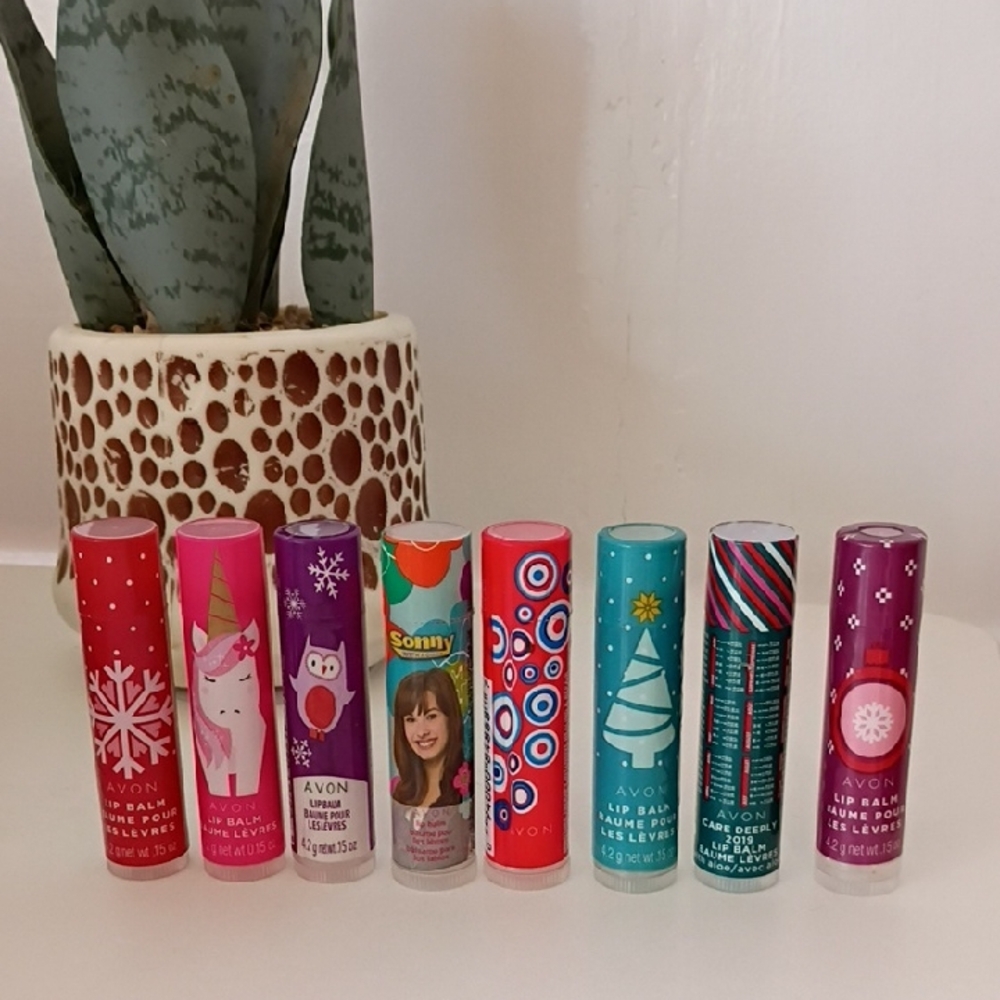 Avon Colorful Lip Balm Collection 8 pc lot of chapstick